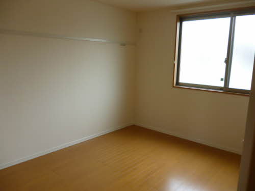 シャーメゾン　西殿 B102号-5