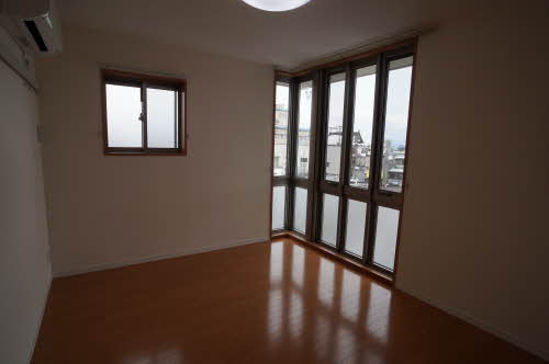 シャーメゾン旭町 303号-9