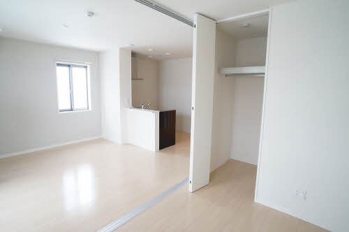 トリニテラッセ 305号-7