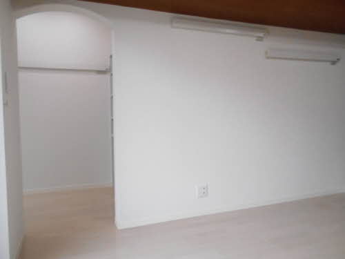 リラ中通 203号-10