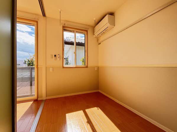 ヴィラ西中央 202号-9