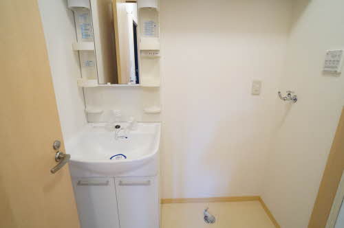 レイクサイド平山25 103号-8