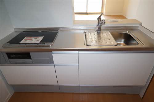 メゾン　ゆずりは 202号-3