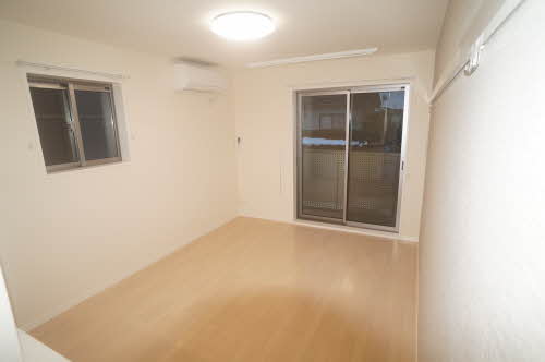 シャーメゾン日の出町 201号-13