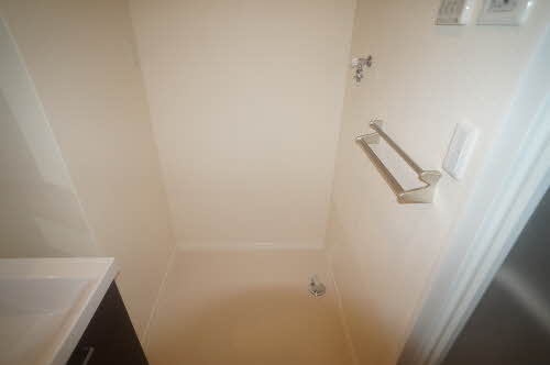 シャーメゾン日の出町 301号-4