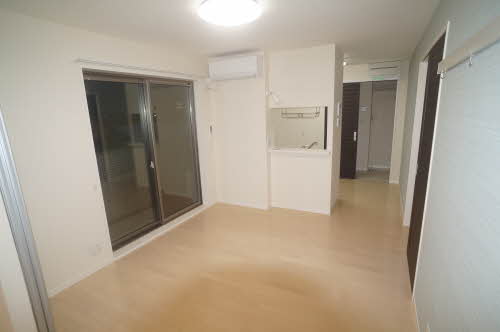 シャーメゾン日の出町 302号-6