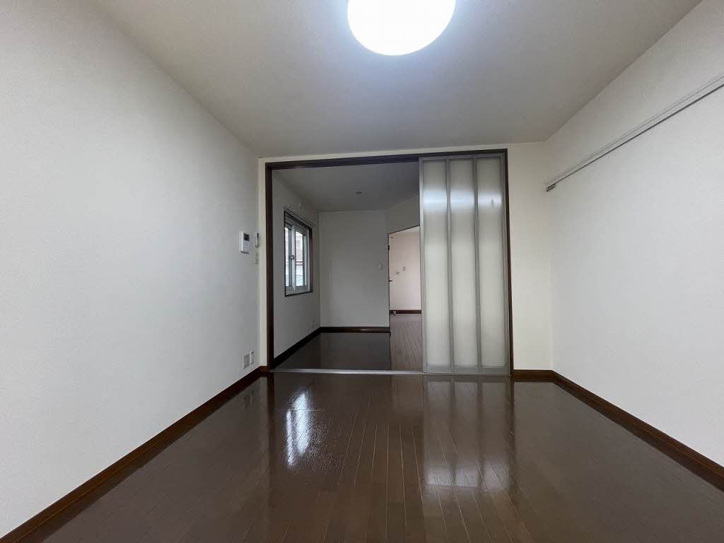 エリア０１１ 103号-3