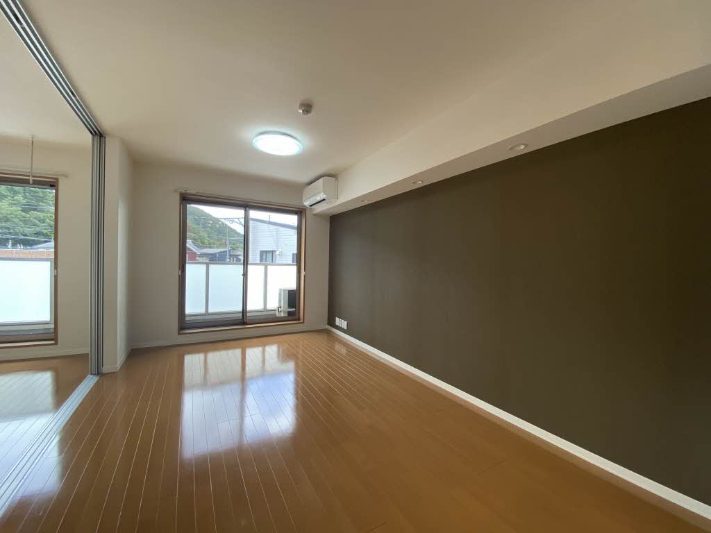 セリシール森合 203号-2