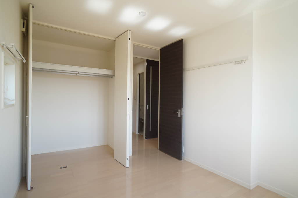 ファミールアベイⅡ 201号-8