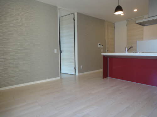 ロイヤルコートハウス 202号-3