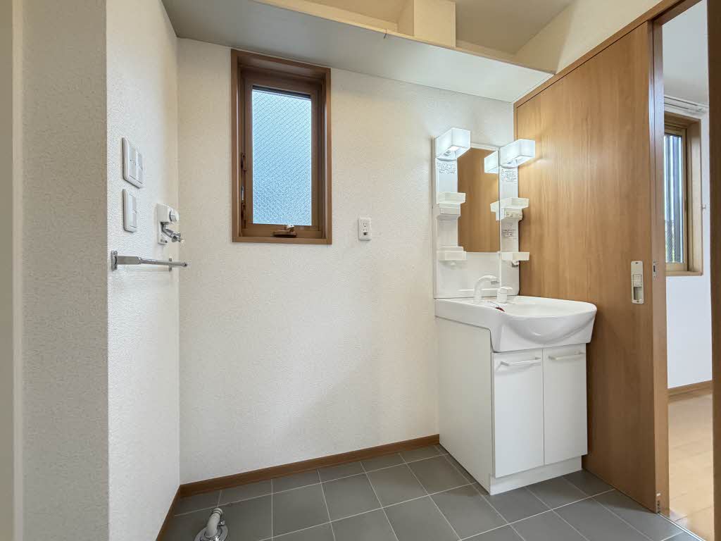 シャーメゾン楢山Ｂ B102号-8