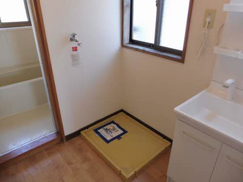 古川北町五丁目貸家B-13