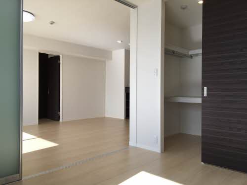 グランデュオ　イースト E202号-6