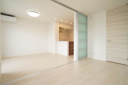 シャーメゾン石垣町 202号-8