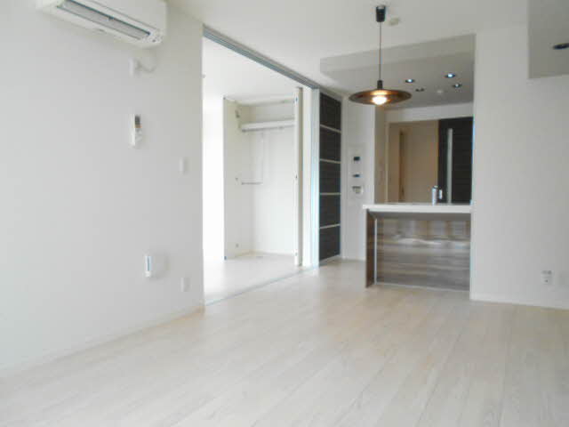 トゥーツリーズ城下町 301号-6