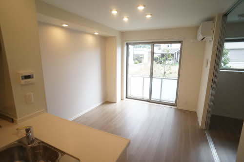 シャーメゾン　エクラージュ 202号-8