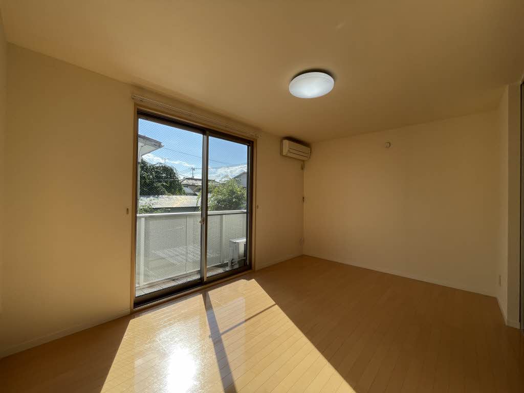 シャーメゾン大町 202号-2