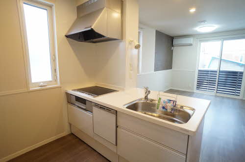 シャーメゾン　ウィステリア 203号-5