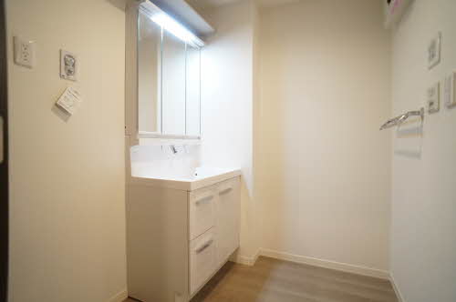 メゾンリバレイン 103号-4