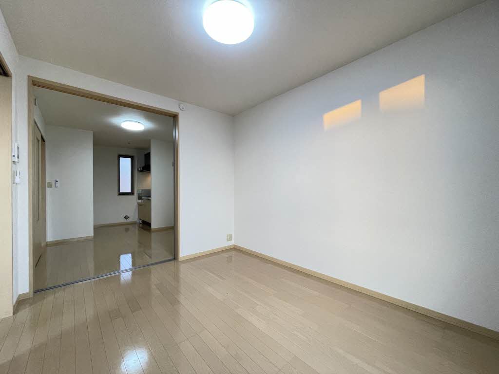 モントレー若宮　Ａ 202号-3