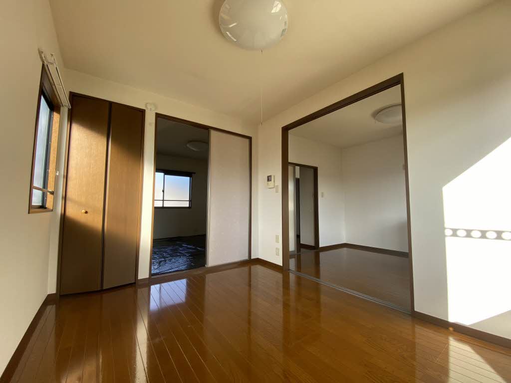 ポーシェ三月内　Ａ 201号-3