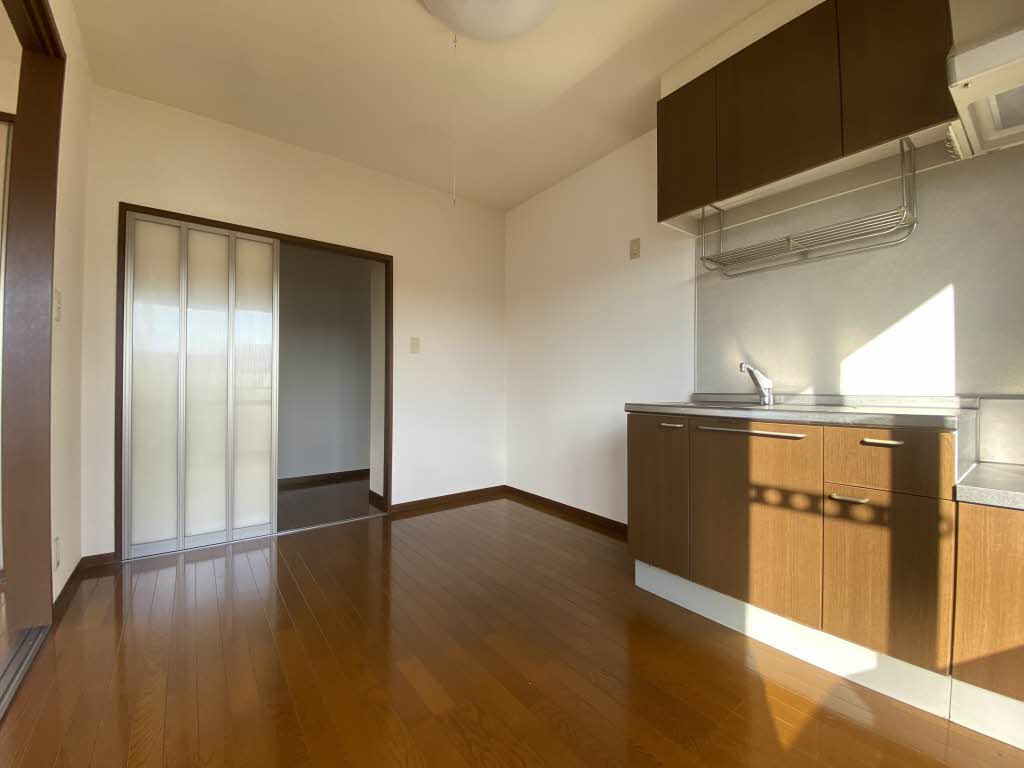 ポーシェ三月内　Ａ 201号-5