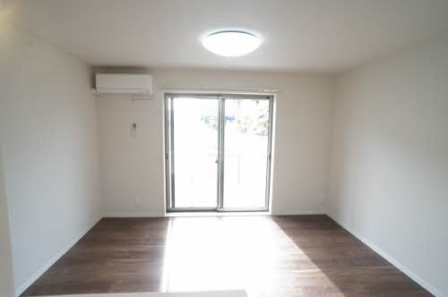 シャーメゾン イーフィールド 303号-2