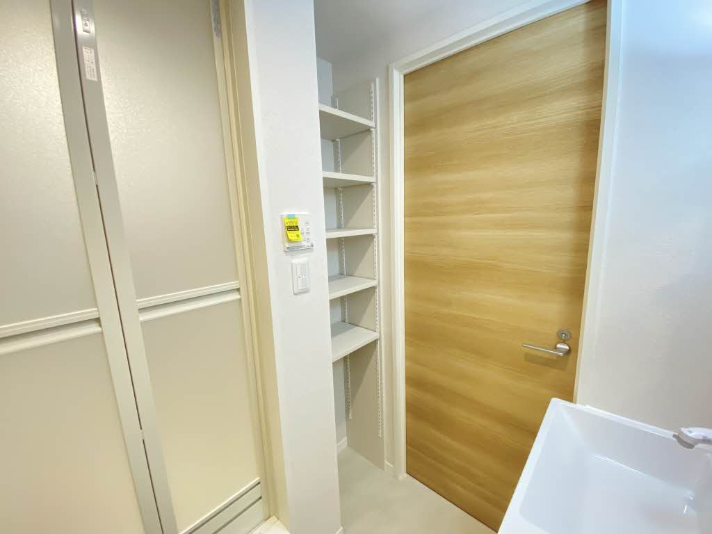 ネーブルグリーン 202号-8