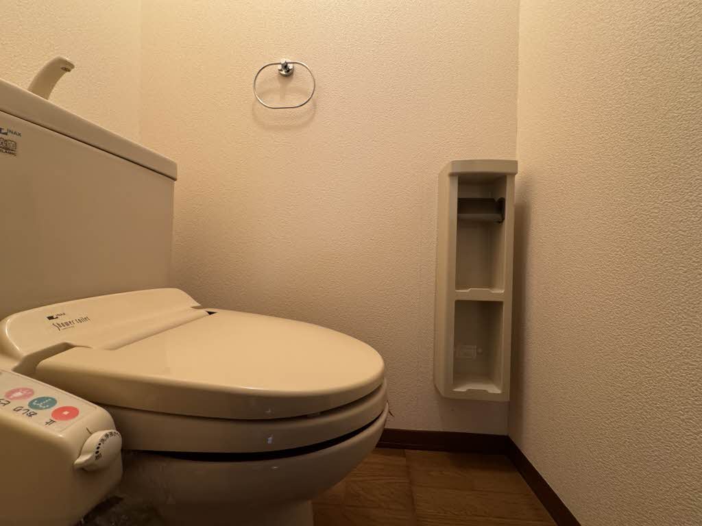 ハイツ・イ－スト 102号-7