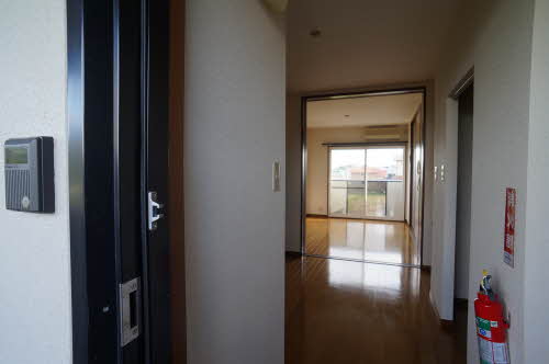 ハイツ・イ－スト 203号-2