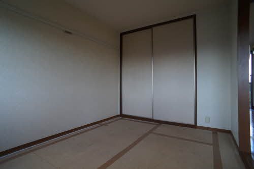 ハイツ・イ－スト 203号-6