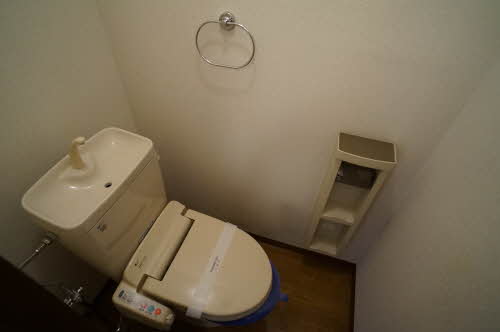 ハイツ・イ－スト 203号-12