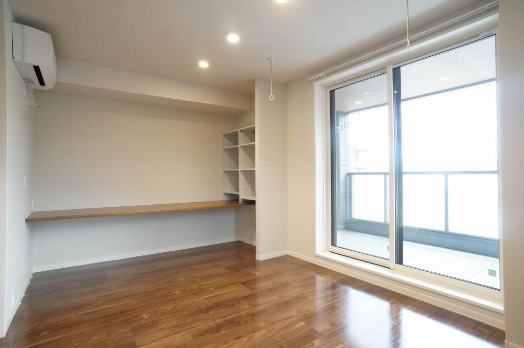 センターフィールド森合町 205号-4