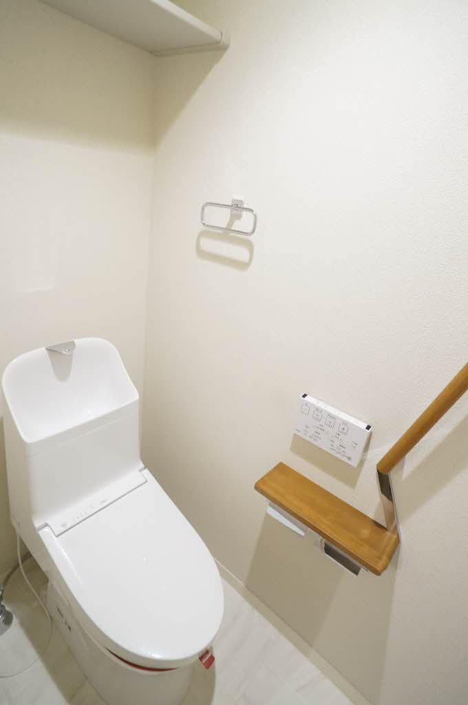 センターフィールド森合町 205号-8