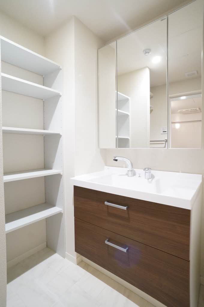 センターフィールド森合町 205号-9