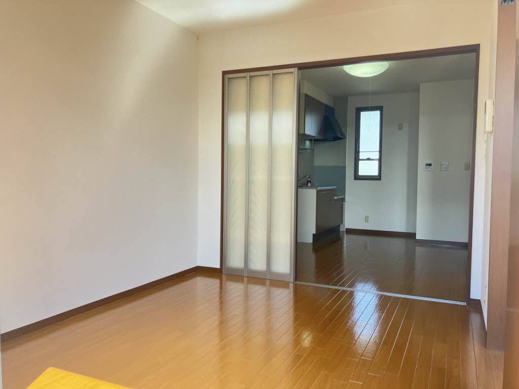 サンテラス山根B 202号-3