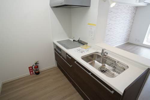 メビウス　神明 202号-3