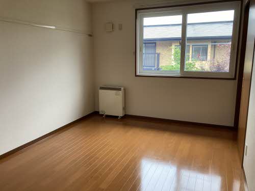 シャーメゾン不来方 202号-5