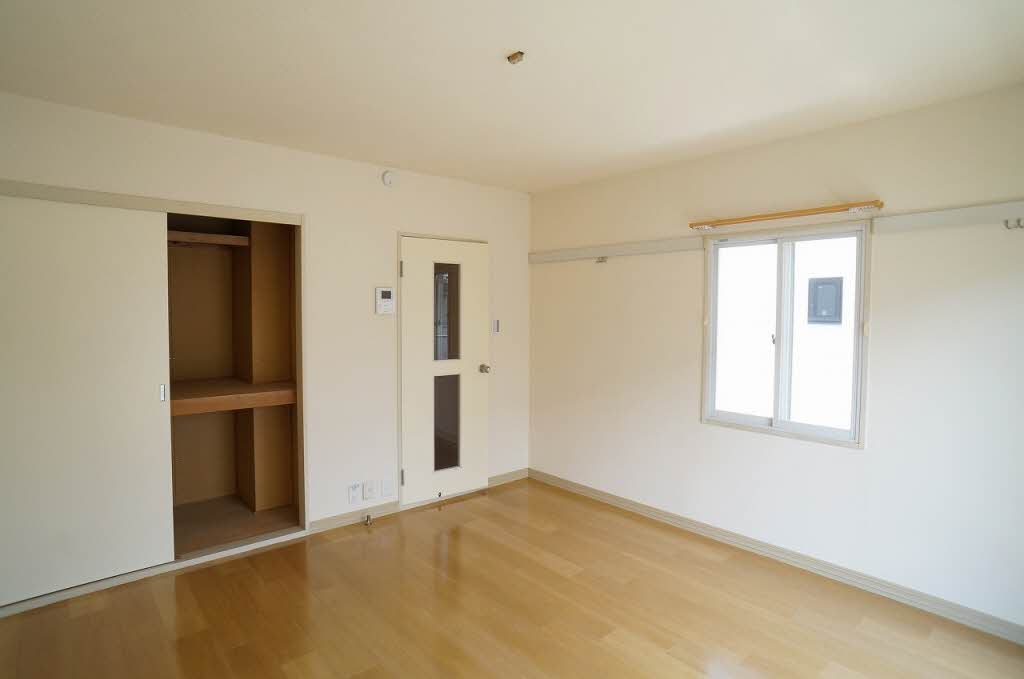 ユーロハイツ名須川　Ａ 201号-3