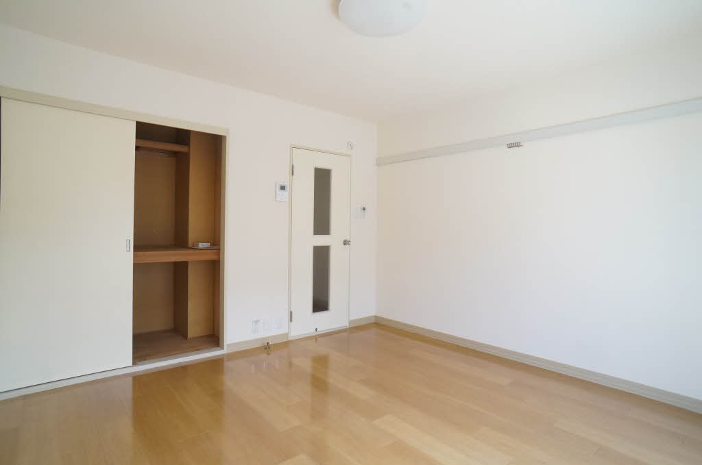 ユーロハイツ名須川　Ａ 202号-3