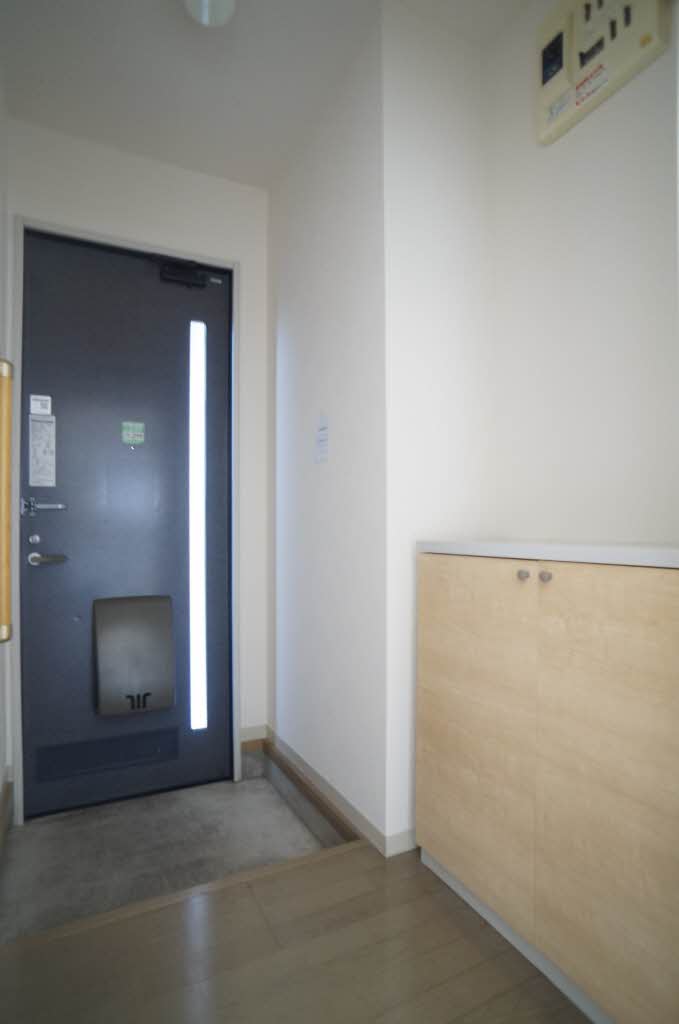 ヴィオラＳＩＮ　Ａ 102号-8