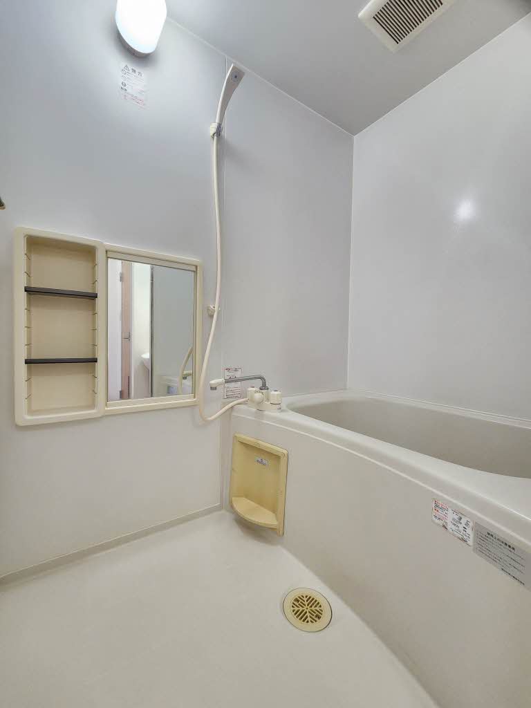 ラークヒルズ C 203号-4