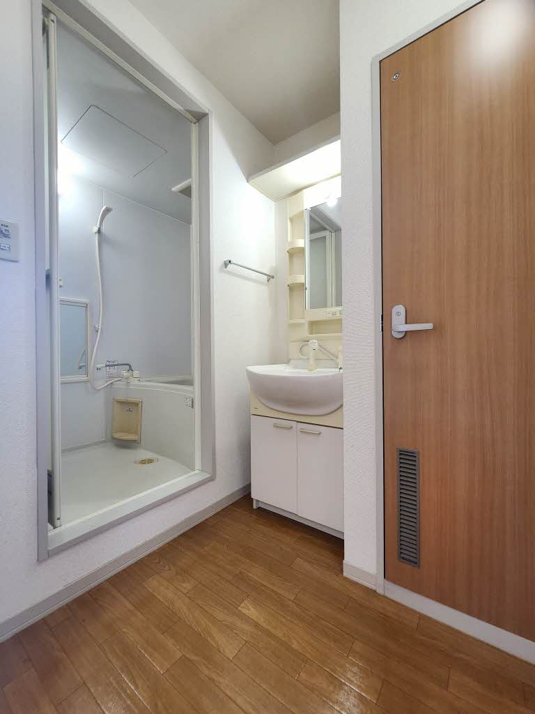 ラークヒルズ C 203号-9