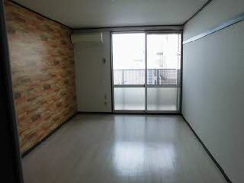 カーム・クウォーターＡ 106号-2