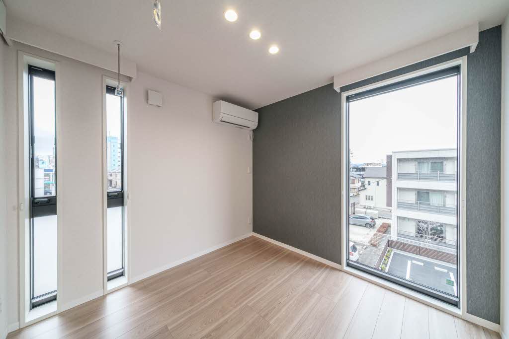 コンフォーザ虎丸 301号-10