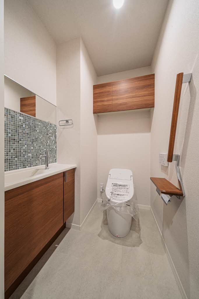 Ｐｒｏｍｅｎａｄｅ上杉 301号-7