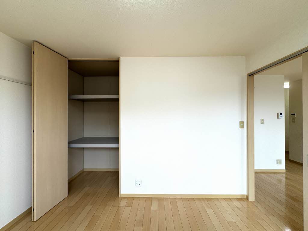 ディアス国見町 202号-10