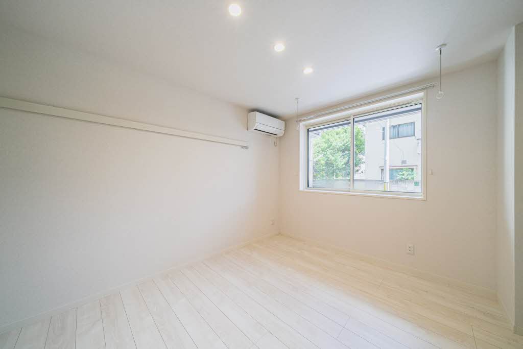 Ａｌｂｅｍａｒｌｅ上杉 102号-5