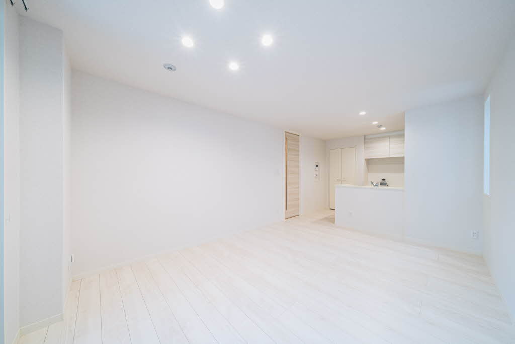 Ａｌｂｅｍａｒｌｅ上杉 102号-6