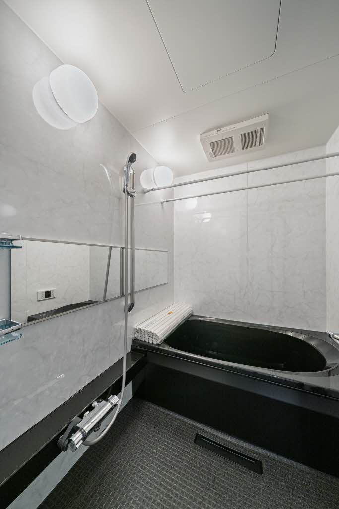 Ａｌｂｅｍａｒｌｅ上杉 301号-8